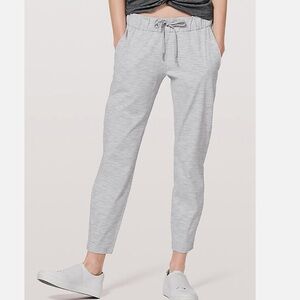 Lululemon On the Fly Pant size 10 Wee Are From Space Nimbus Battleship Stripe